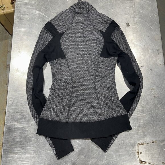 Lululemon Bhakti Yoga Asymmetric Double Zip Jacket (Black/Grey, Size 4) - Picture 6 of 6